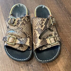 AUTH Chloe snakeskin textured buckle slide sandals, sz 7